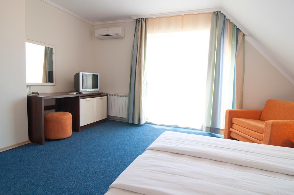 Guest House Hiora أتوبول المظهر الخارجي الصورة