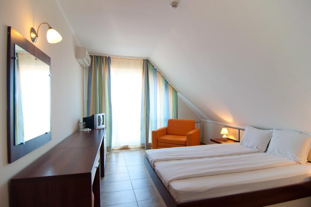 Guest House Hiora أتوبول المظهر الخارجي الصورة